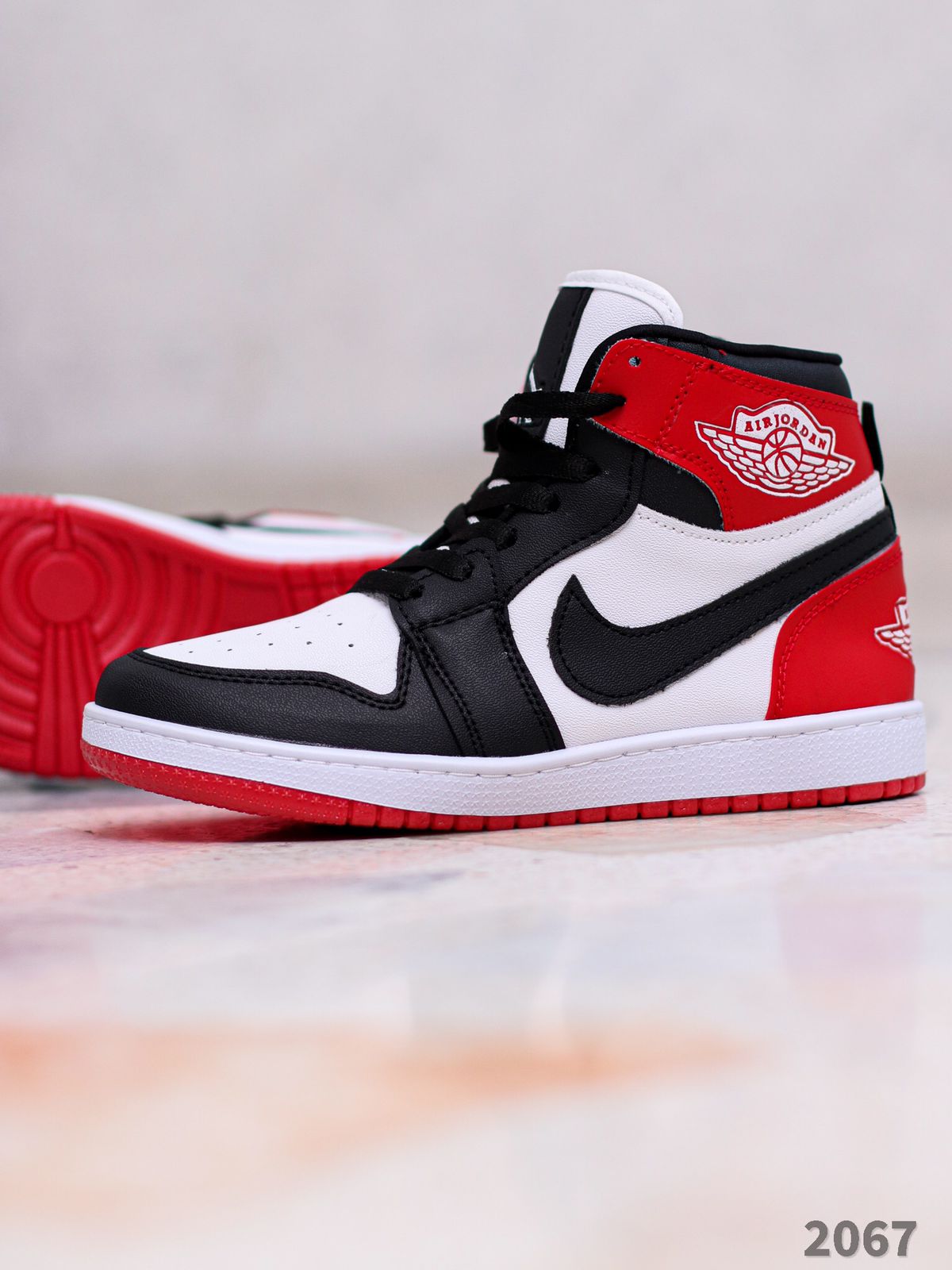 Jordan Air 1 Mid